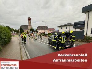 Mehr über den Artikel erfahren Verkehrsunfall Aufräumarbeiten